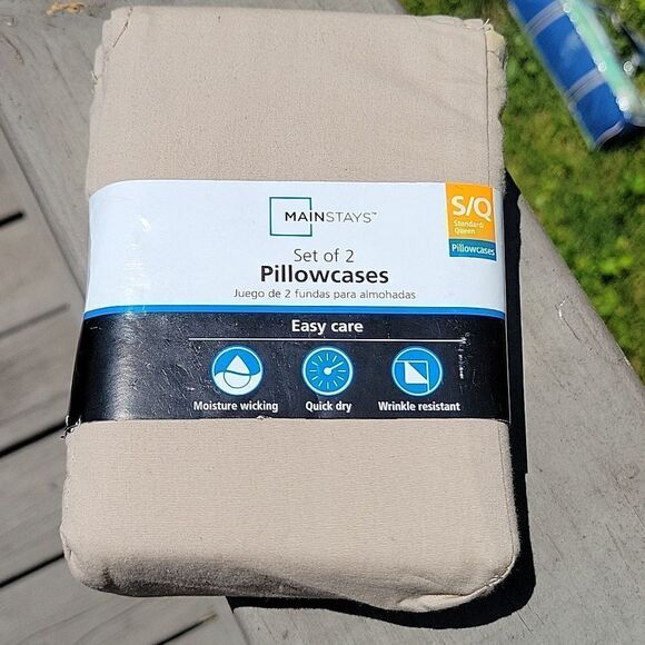 Mainstays Standard Queen tan pillowcases - Picture 1 of 4